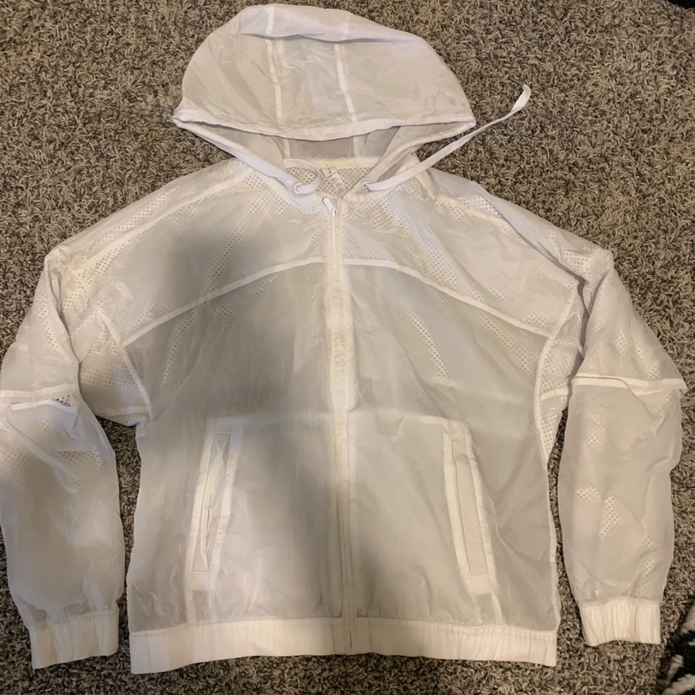 Lululemon windbreaker!!